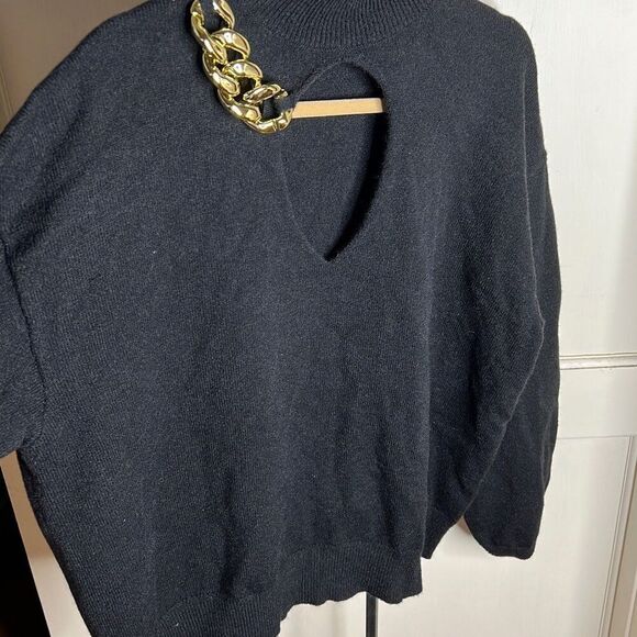 Fashion to Figure Demi Chain Detail Pullover Turtle Neck Sweater Black Cutout Pl - Picture 5 of 7